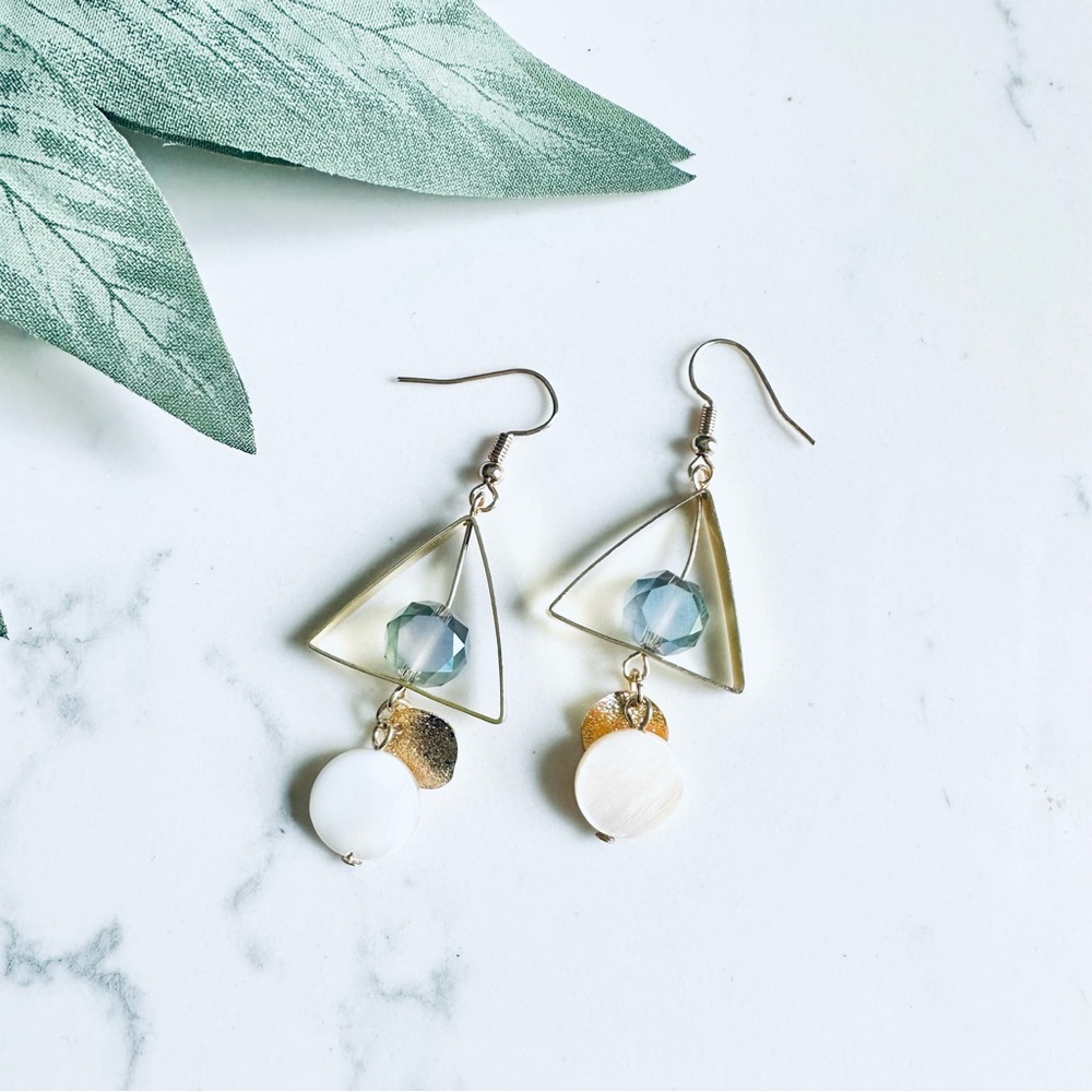 2/$30🌵 Gold Triangle Blue Bead Shell Bead Earrings Geo Boho NEW Bohemian